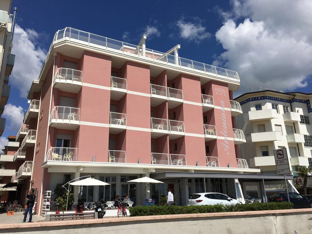 Hotel Antoniana Caorle Extérieur photo