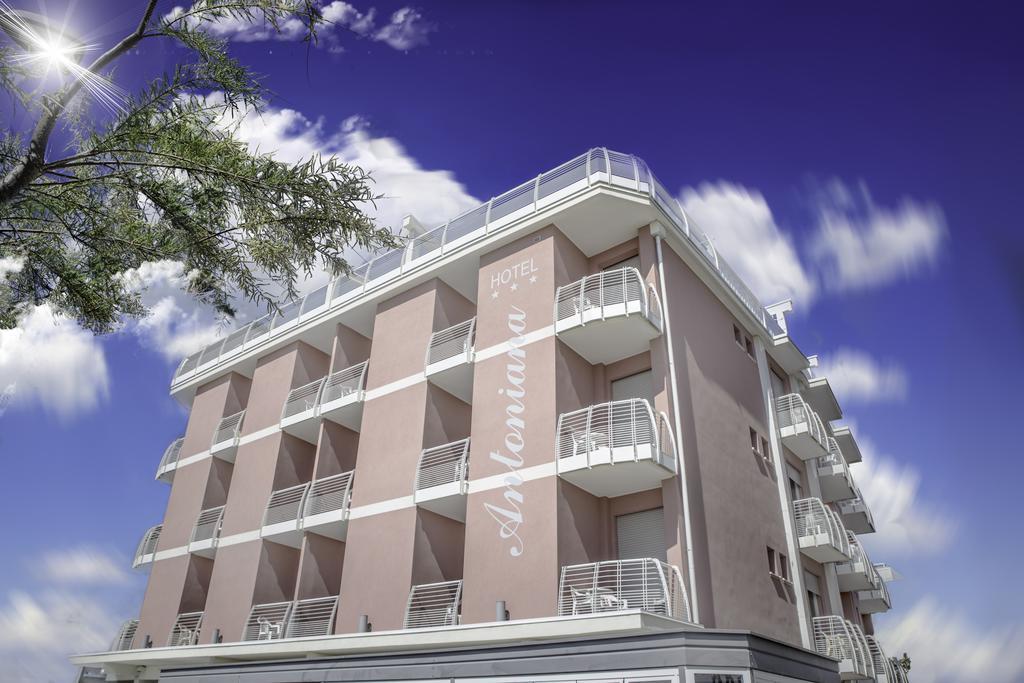 Hotel Antoniana Caorle Extérieur photo